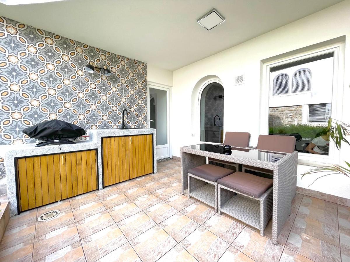 Apartamento Happy Casa Oldtown Boutique Koper Exterior foto